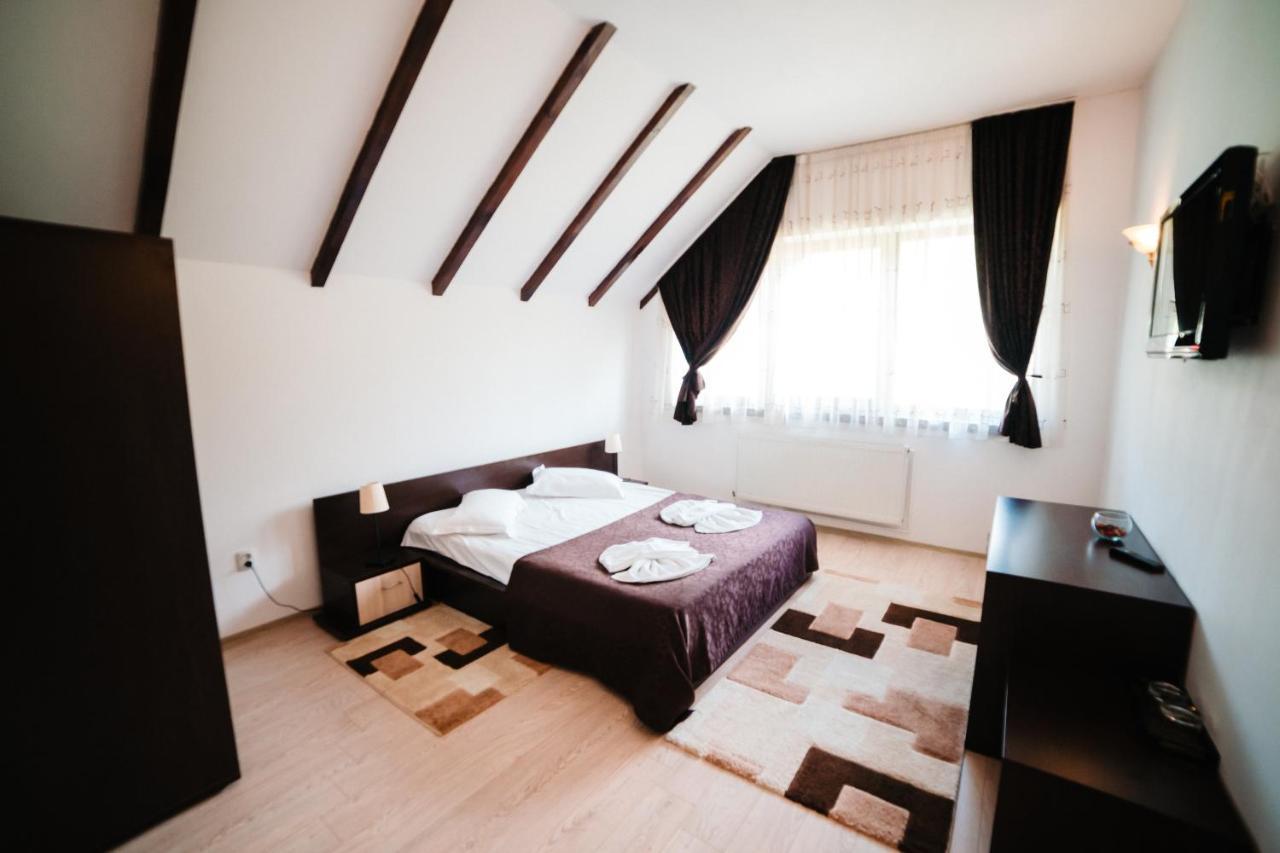 Hotel Boutique Garden Resort By Brancoveanu Moieciu de Jos Zewnętrze zdjęcie