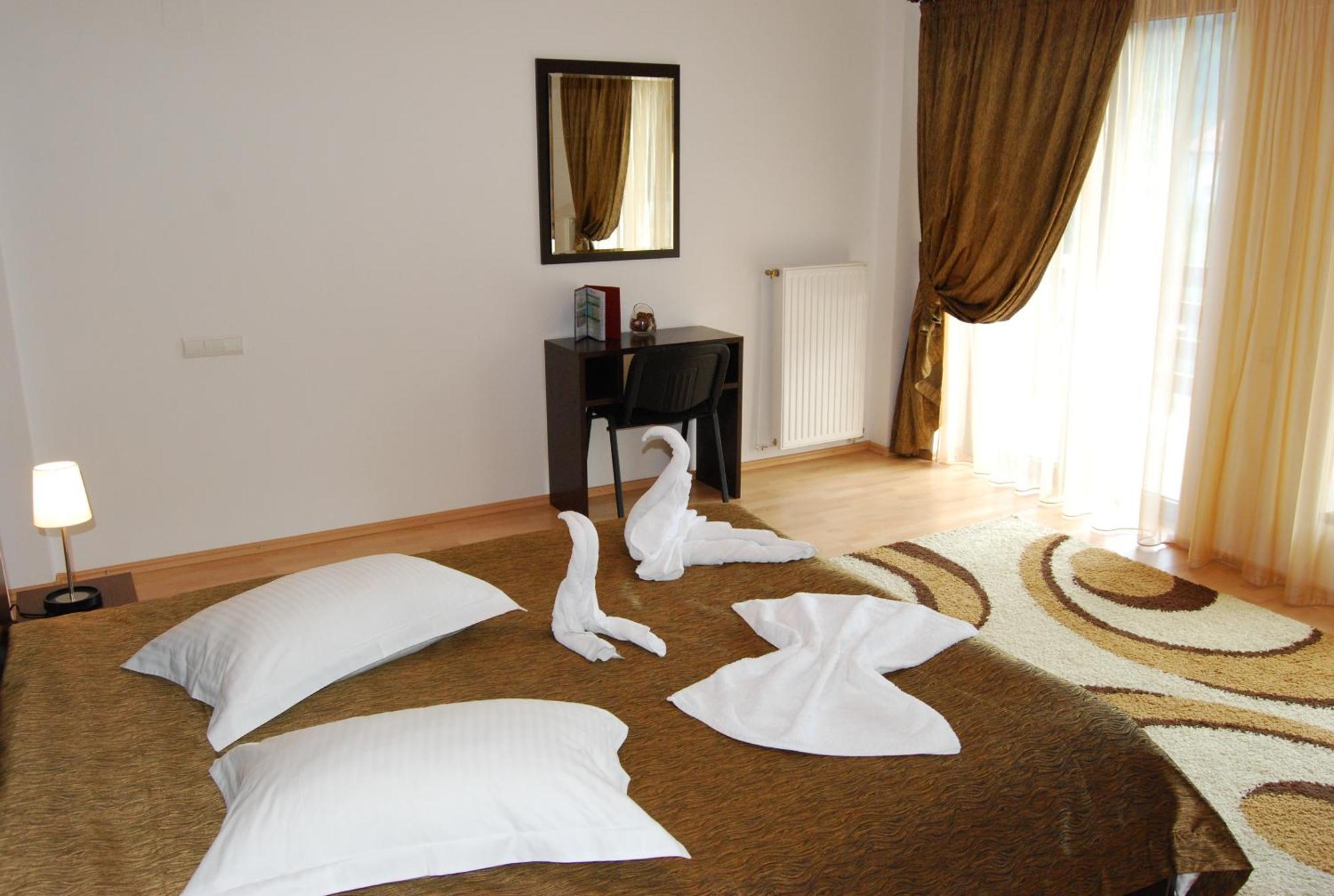 Hotel Boutique Garden Resort By Brancoveanu Moieciu de Jos Zewnętrze zdjęcie